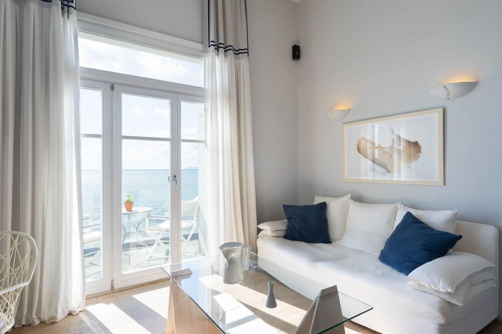 Dexamenes Seaside Hotel คูโรตา ภายนอก รูปภาพ